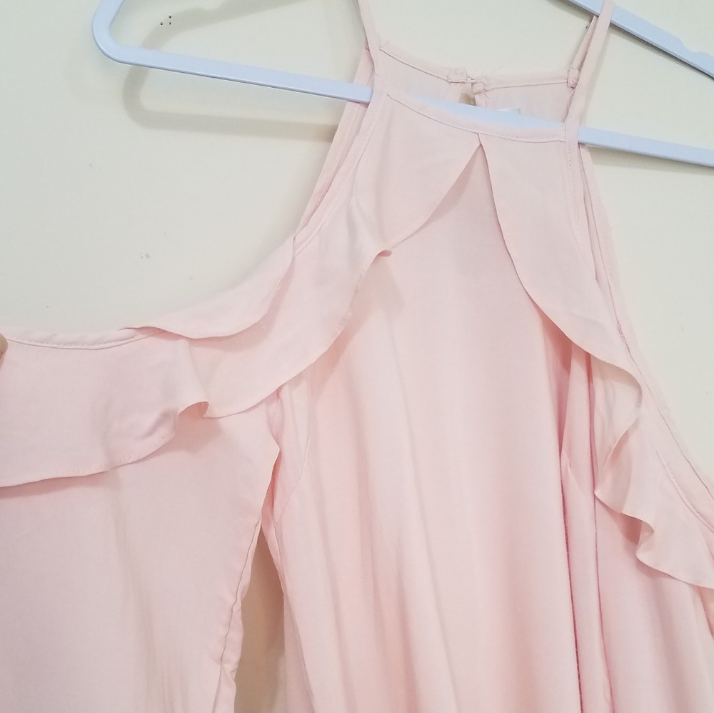 NWOT Pink Cold Shoulder Ruffle Top Keyhole Medium - Picture 3 of 7